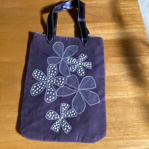 Gap velvet Kids lavender purse flaws the straps are peeling and on the side